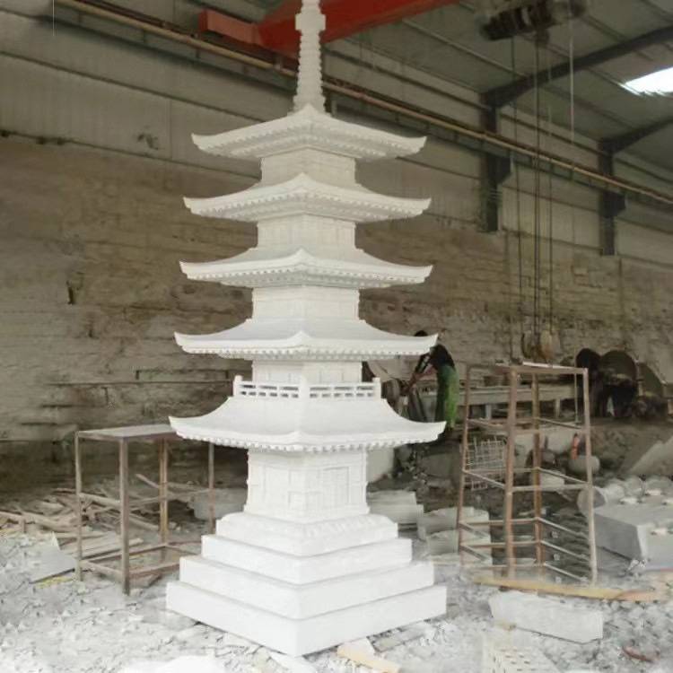 Mộ tháp đá 5 tầng hoàn thiện tại công trình thực tế, Đá Mỹ Nghệ Thân Thiện Ninh Bình