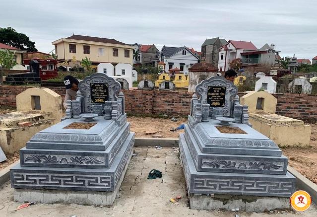 Mộ đôi đá tam cấp