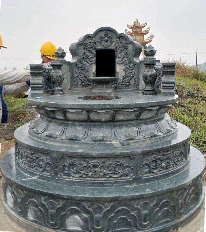 Mộ đá xanh đen