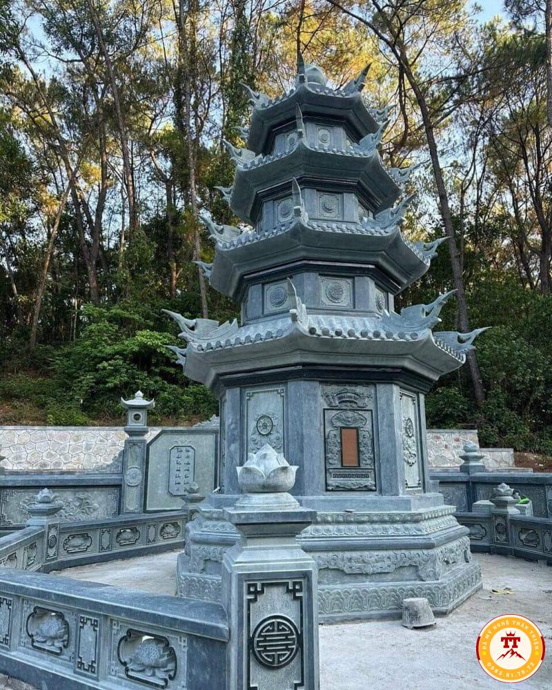 Mẫu mộ đá xanh rêu